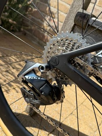 Canyon Ultimate CFR AXS 2023 2023 Road & Gravel usato, Nero — immagine 3 di 9
