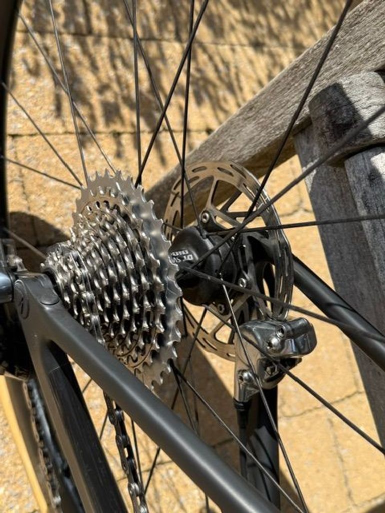 Canyon Ultimate CFR AXS 2023 2023 Road & Gravel usato, Nero — immagine 5 di 9