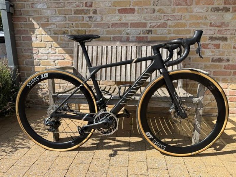 Canyon Ultimate SRAM Red eTap AXS 2025 Road & Gravel usato