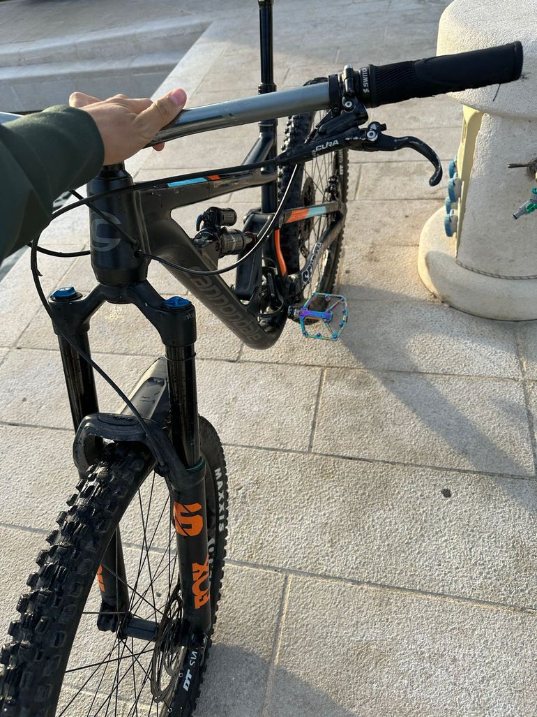 Used Cannondale Jekyll 4 2018 2018 Mountainbike, Black, 27.5 — image 7 of 9