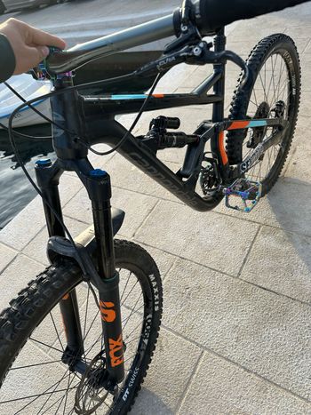 Used Cannondale Jekyll 4 2018 2018 Mountainbike, Black, 27.5 — image 8 of 9