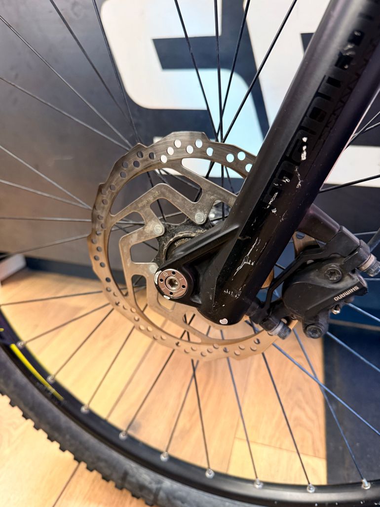 Merida EBIG.SEVEN 600 2019 Mountainbike usato, Grigio chiaro — immagine 5 di 13