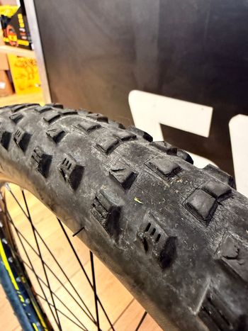 Merida EBIG.SEVEN 600 2019 Mountainbike usato, Grigio chiaro — immagine 8 di 13
