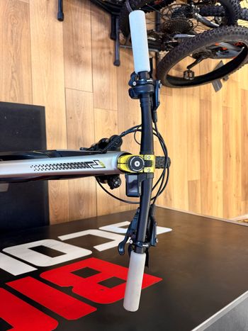 Merida EBIG.SEVEN 600 2019 Mountainbike usato, Grigio chiaro — immagine 3 di 13