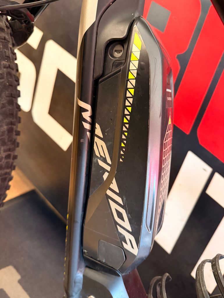 Merida EBIG.SEVEN 600 2019 Mountainbike usato, Grigio chiaro — immagine 2 di 13