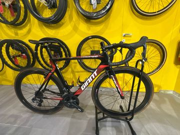 Used Giant Propel Advanced Pro 0 2017 2017 Road & Gravel, Black — image 2 of 6