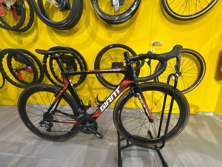 Gebrauchtes Giant Propel Advanced Pro 0 2017 2017 Road & Gravel, Schwarz — Bild 2 von 6