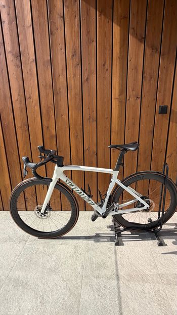 Käytetty Specialized Tarmac SL7 Pro - SRAM Force eTap AXS 2022 2022 Road & Gravel