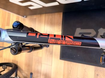 Tweedehands Leecougan Nitro MTB 2023 2023 Mountainbike — afbeelding 2 van 11
