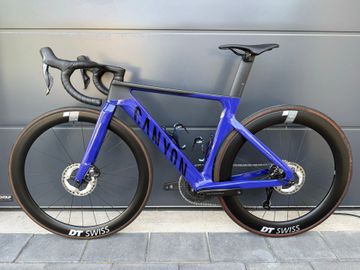 Canyon Aeroad CF SLX 8 Di2 2023 2023 Road & Gravel d'occasion
