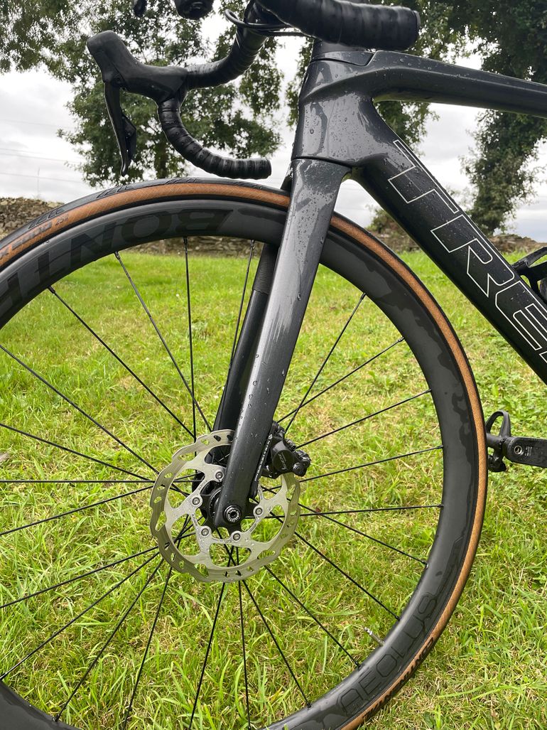 Brugt Trek Émonda SL 6 2024 2024 Road & Gravel — billede 4 af 7
