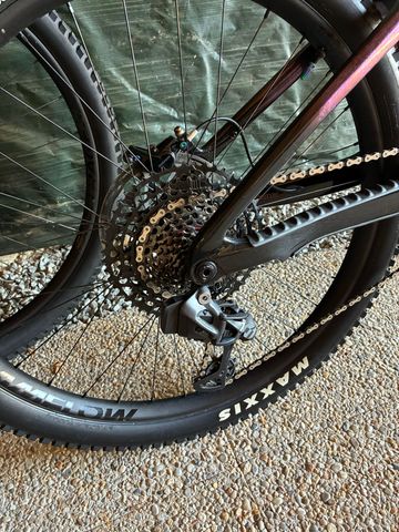 Gebrauchtes Giant Trance X Advanced E+ EL 0 2023 2023 Mountainbike, Violett, 27.5 — Bild 10 von 10