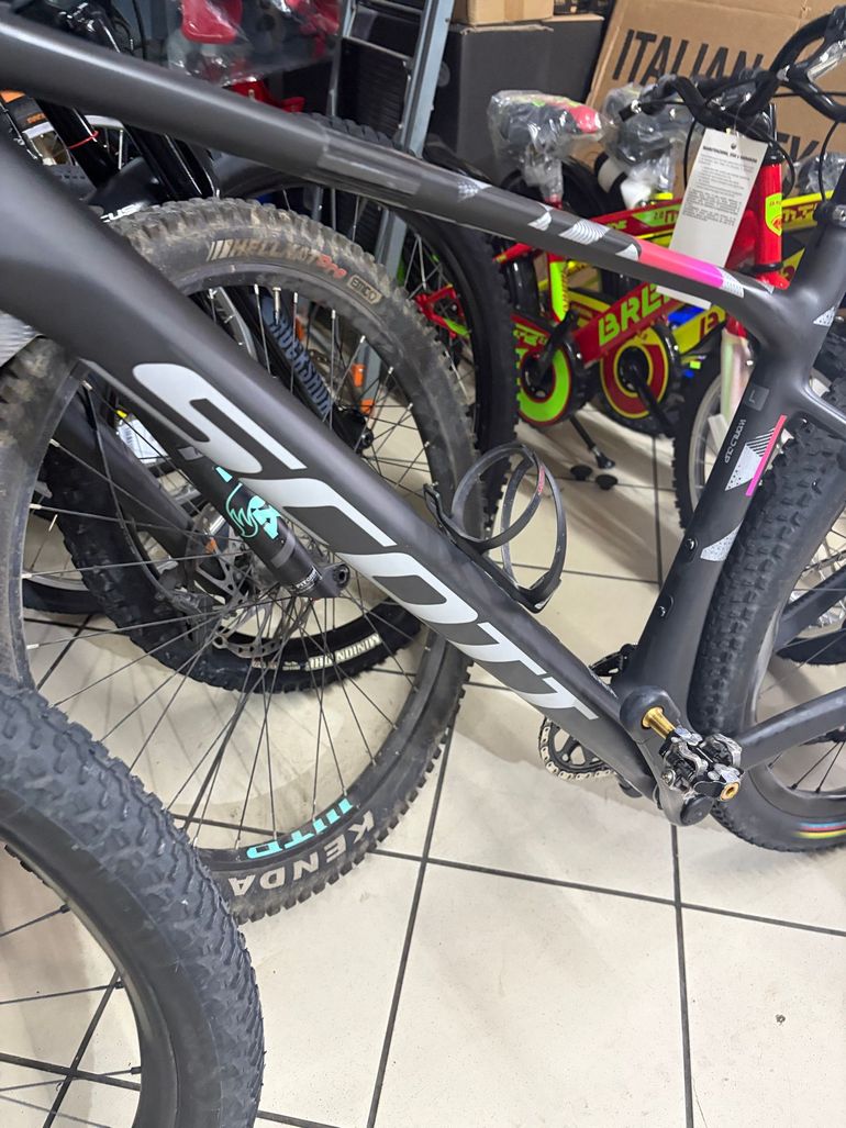 Używany Scott Scale RC World Cup 2026 2026 Mountainbike — zdjęcie 15 z 17