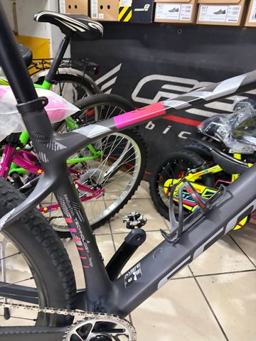 Tweedehands Scott Scale RC World Cup 2026 2026 Mountainbike — afbeelding 9 van 17