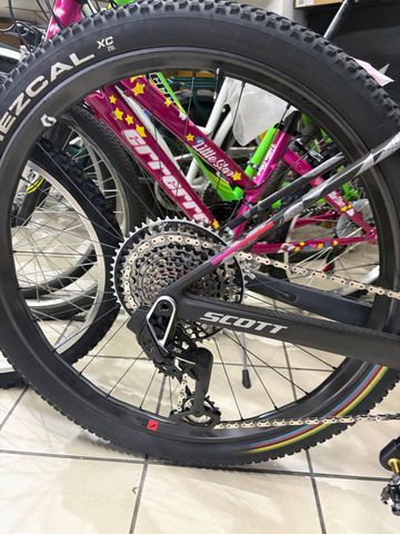 Tweedehands Scott Scale RC World Cup 2026 2026 Mountainbike — afbeelding 11 van 17