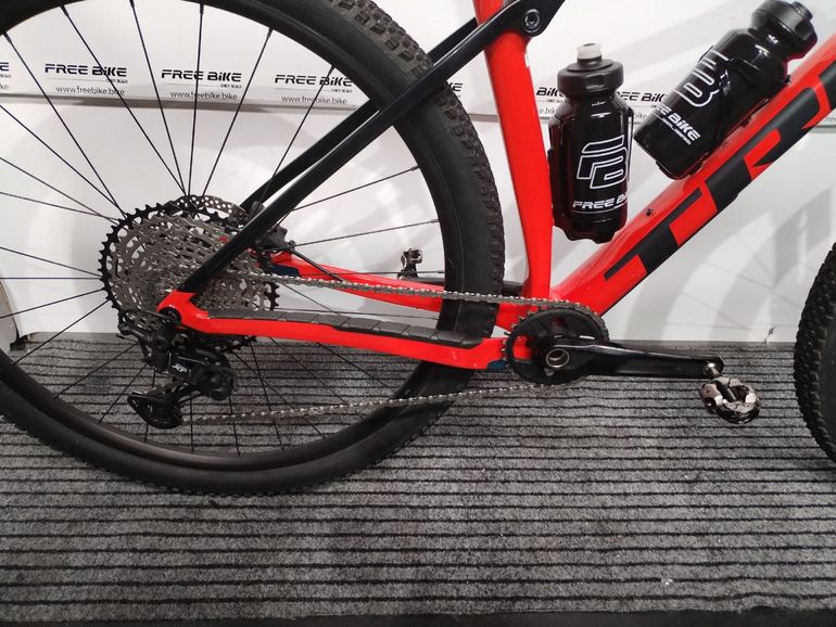 Used Trek Procaliber 9.6 2021 2021 Mountainbike, Red, 29 — image 3 of 22