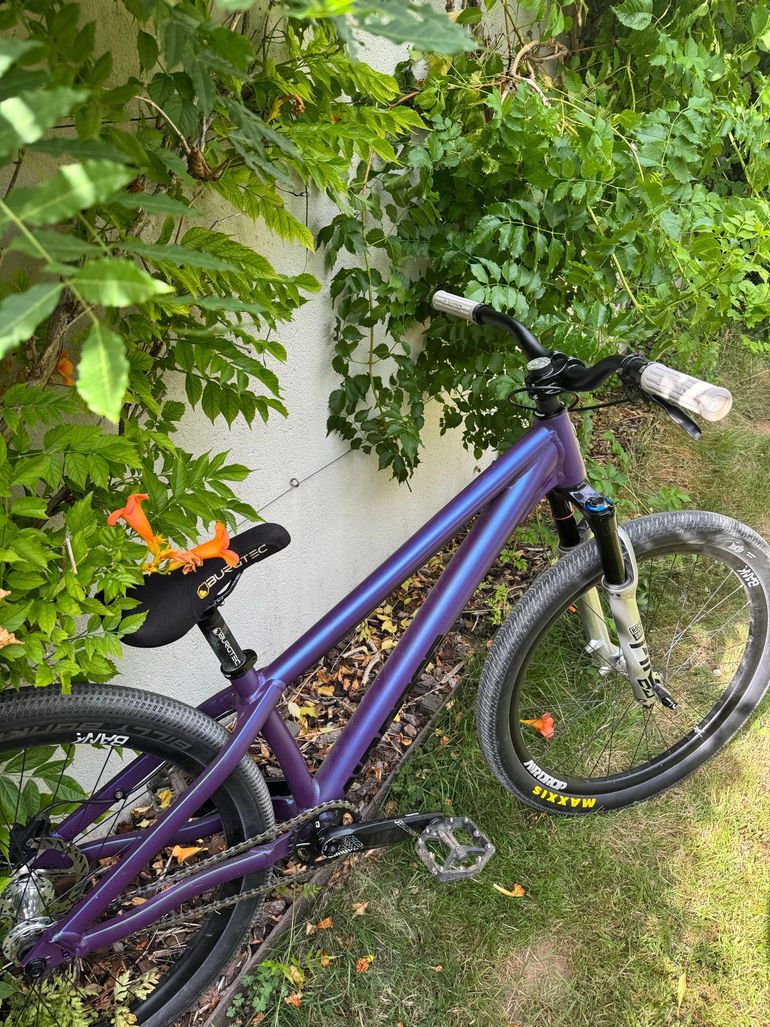 Gebrauchtes Airdrop Fade Works 2021 2021 Mountainbike, Violett, 26 — Bild 4 von 8
