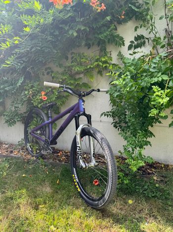 Gebrauchtes Airdrop Fade Works 2021 2021 Mountainbike, Violett, 26 — Bild 2 von 8