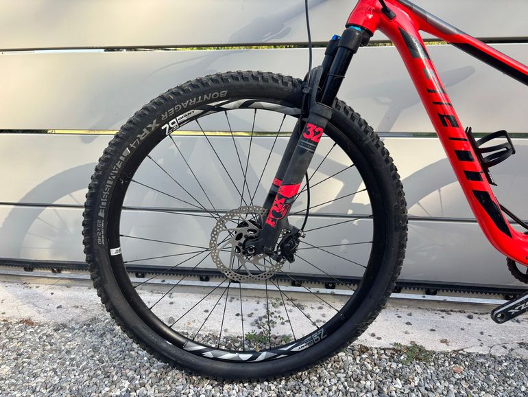 Giant Anthem SX 2 2017 2017 Mountainbike usato, Rosso — immagine 2 di 15