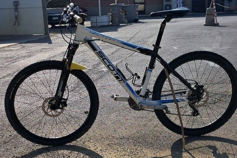 Scott Aspect Shimano Alivio 2010 Mountainbike usato, Blu — immagine 2 di 17