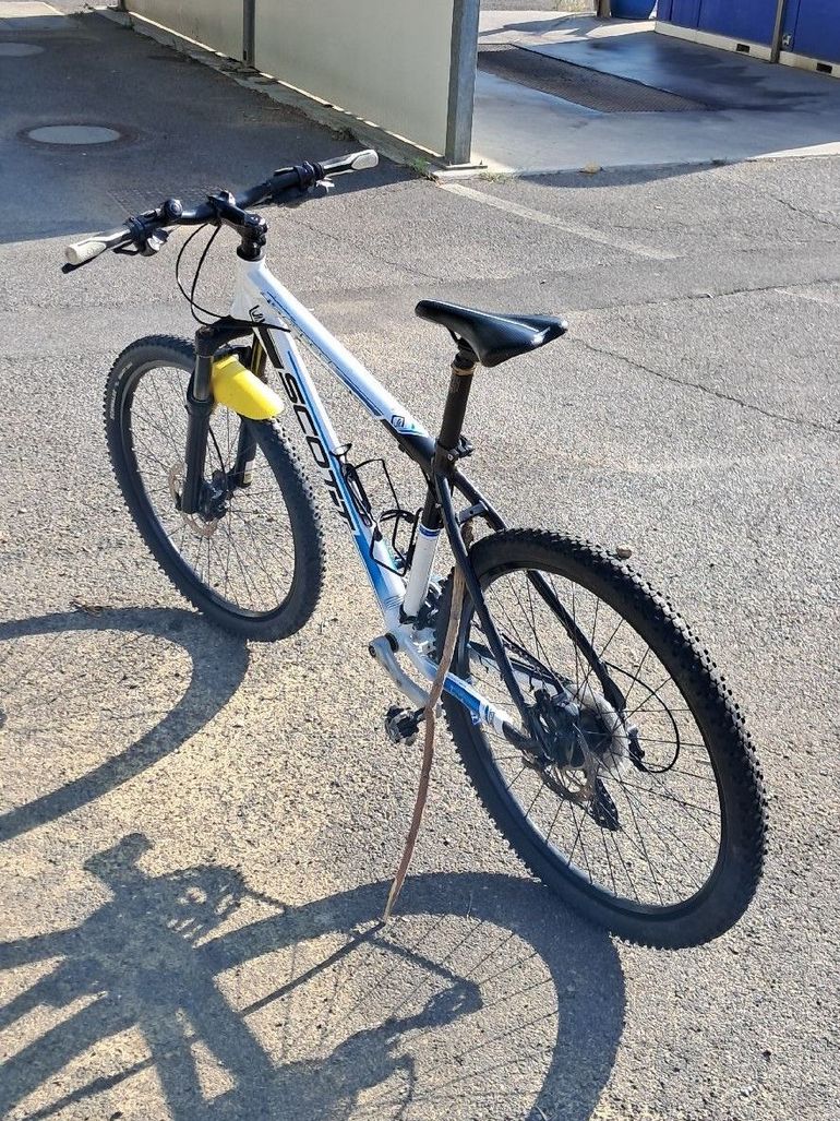 Scott Aspect Shimano Alivio 2010 Mountainbike usato, Blu — immagine 15 di 17
