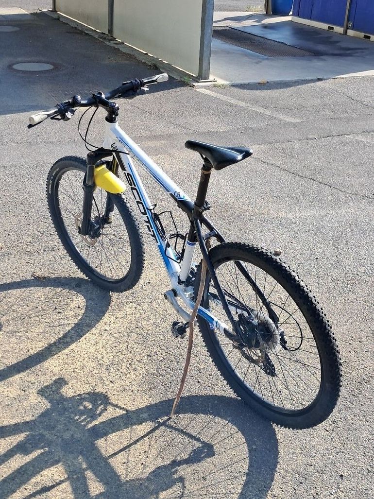 Scott Aspect Shimano Alivio 2010 Mountainbike usato, Blu — immagine 3 di 17