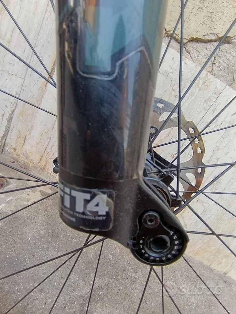 Gebrauchtes Gt Sensor Pro Carbon 2019 Mountainbike, Grün — Bild 2 von 11