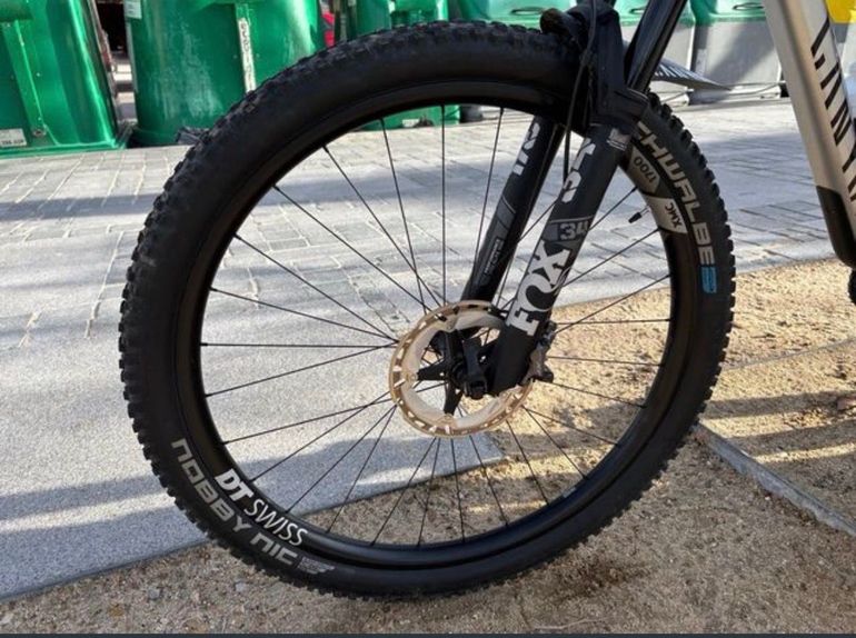 Used Canyon Neuron CF 9 2024 2024 Mountainbike, Light Gray, 27.5, 29 — image 5 of 6