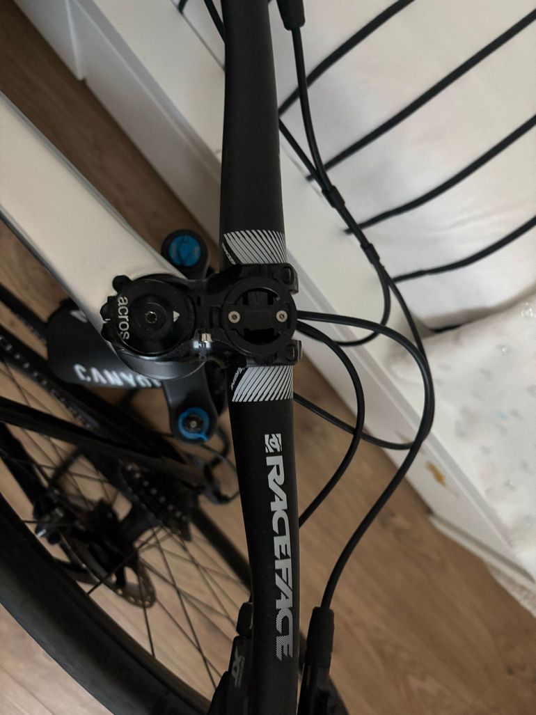 Used Canyon Neuron CF 9 2024 2024 Mountainbike, Light Gray, 27.5, 29 — image 4 of 6