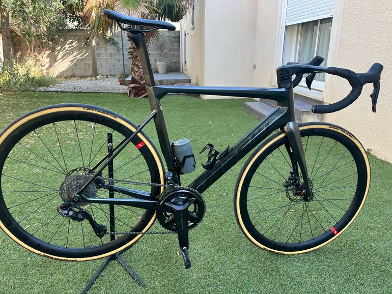 Used Massi Custom Shimano Ultegra Di2 2025 Road & Gravel, Black — image 2 of 4
