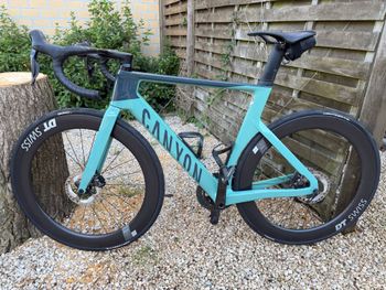 Used Canyon Aeroad CF SLX 8 Disc Di2 2022 2022 Road & Gravel