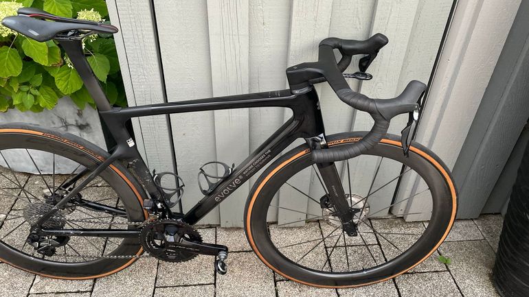 Used Evolve Custom Shimano Dura Ace Di2 2025 Road & Gravel, Black — image 2 of 10