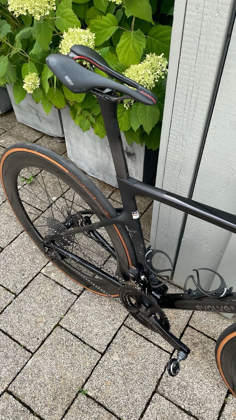 Used Evolve Custom Shimano Dura Ace Di2 2025 Road & Gravel, Black — image 8 of 10