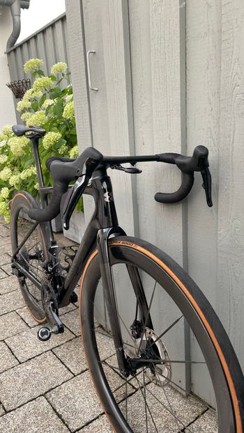 Used Evolve Custom Shimano Dura Ace Di2 2025 Road & Gravel, Black — image 7 of 10
