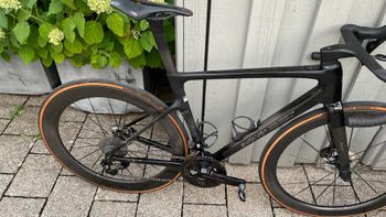 Used Evolve Custom Shimano Dura Ace Di2 2025 Road & Gravel, Black — image 3 of 10