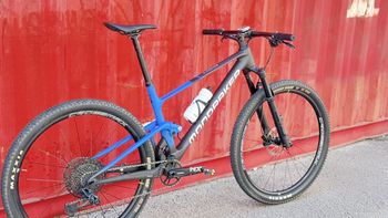 Mondraker F-PODIUM 2024 2024 Mountainbike usato, Blu — immagine 3 di 9