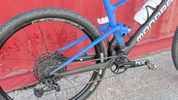 Used Mondraker F-PODIUM 2024 2024 Mountainbike, Blue, 29 — image 5 of 9