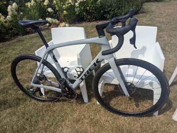 Used Trek domane SL7 Gen 4 2023 2023 Road & Gravel, Light Gray — image 5 of 5