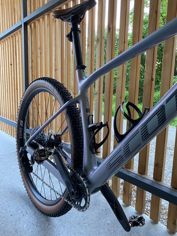 Scott Scale RC Team Issue TR 2024 2024 Mountainbike de segunda mano, Gris claro — imagen 3 de 5