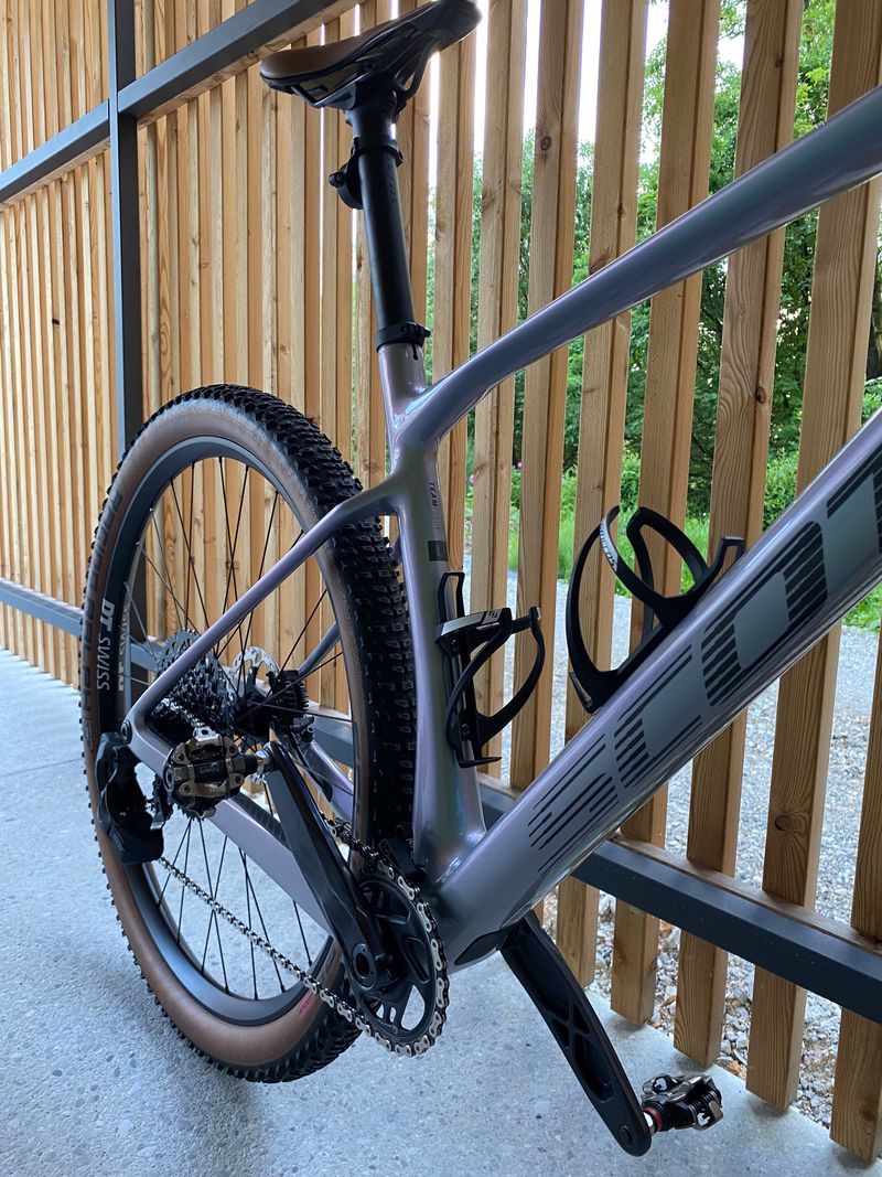 Scott Scale RC Team Issue TR 2024 2024 Mountainbike de segunda mano, Gris claro — imagen 3 de 5