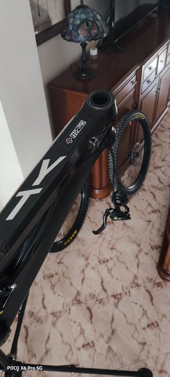 Gebrauchtes YT Industries Tues CF 2018 Frameset 2018 Mountainbike, Schwarz, 27.5 — Bild 3 von 12