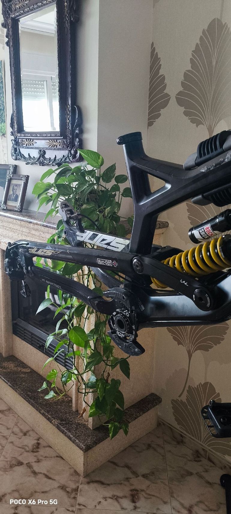Gebrauchtes YT Industries Tues CF 2018 Frameset 2018 Mountainbike, Schwarz, 27.5 — Bild 2 von 12