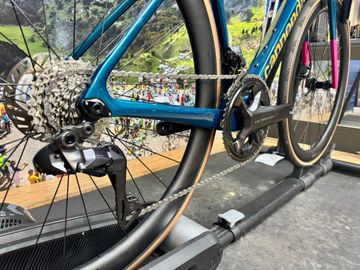 Used Cannondale Supersix Shimano Ultegra Di2 2024 Road & Gravel, Green — image 3 of 11