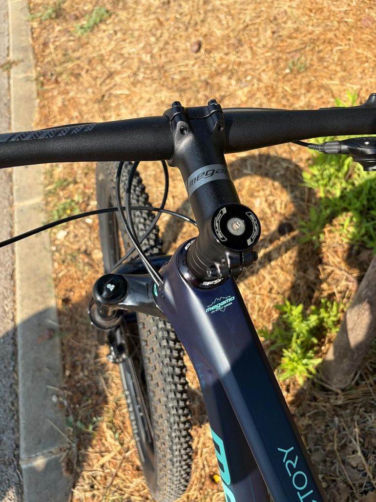Used Megamo FACTORY 30 2023 2023 Mountainbike, Blue, 29 — image 5 of 12