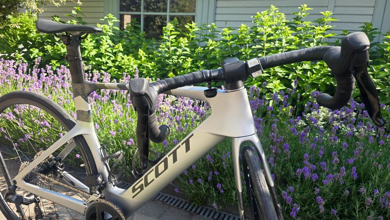 Scott Foil RC 30 2025 2025 Road & Gravel usato, Grigio chiaro — immagine 12 di 17