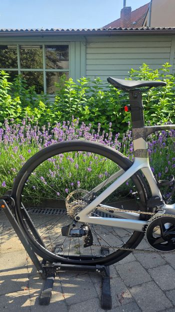 Scott Foil RC 30 2025 2025 Road & Gravel usato, Grigio chiaro — immagine 6 di 17