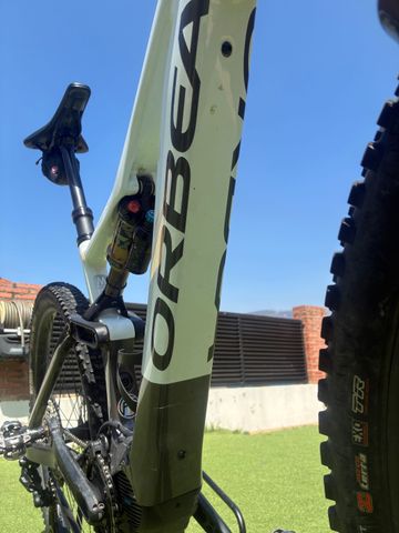 Używany Orbea RISE M10 2023 2023 Mountainbike — zdjęcie 5 z 8