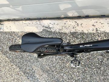 Použité Trek Slash 9.7 2020 2020 Mountainbike — obrázek 15 z 16