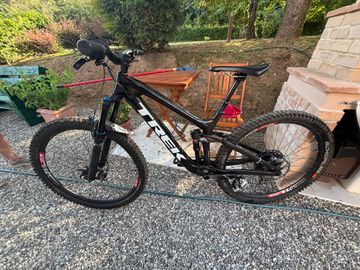 Použité Trek Slash 9.7 2020 2020 Mountainbike — obrázek 11 z 16