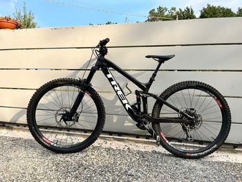 Brugt Trek Slash 9.7 2020 2020 Mountainbike — billede 10 af 16